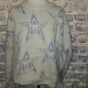 Main Strip Star Patterned Sweater in Cream and Blue
